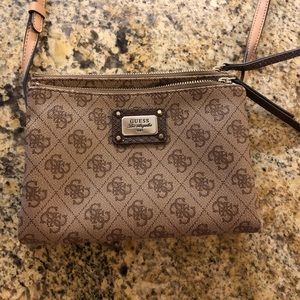 Guess crossbody purse